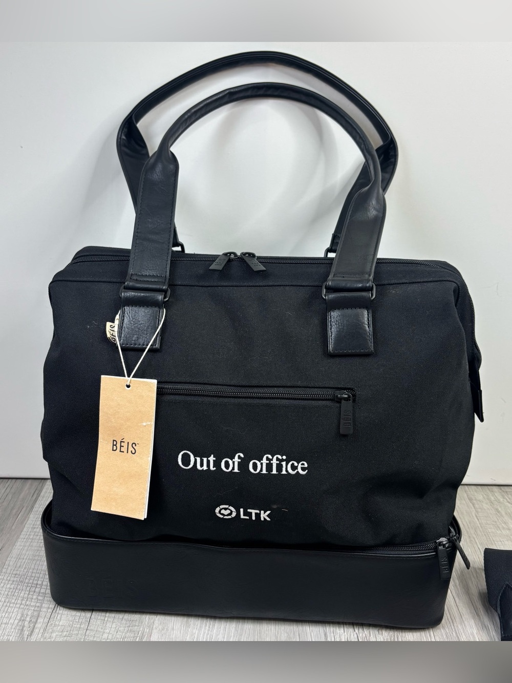 NWT BÉIS The Mini Weekender Black Bag - Picture 2 of 11